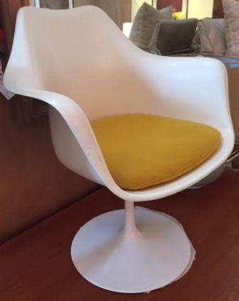 Eero Saarinen Tulip Chair.jpg